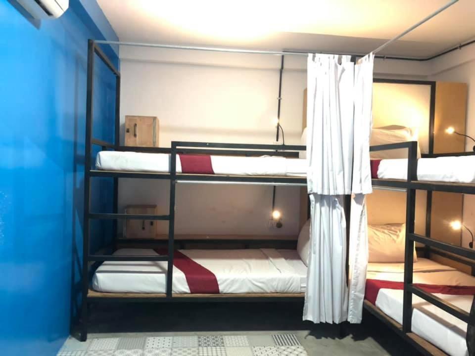Route 66 Music Restaurant & Hostel Siem Reap Bagian luar foto