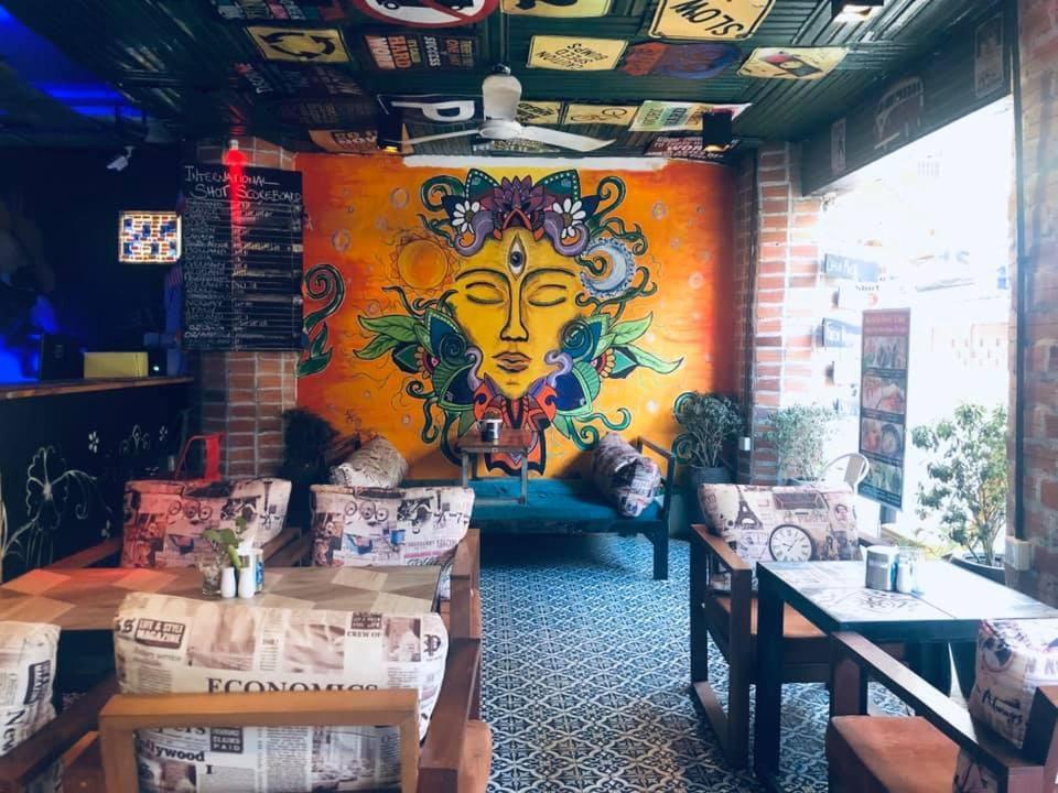 Route 66 Music Restaurant & Hostel Siem Reap Bagian luar foto